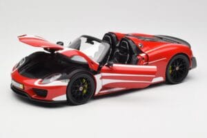 Porsche 918 Spyder Weissach Package Punane & Valged Triibud Minichamps 1:18 110062442 Metall - pilt 2/9