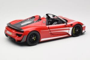 Porsche 918 Spyder Weissach Package Punane & Valged Triibud Minichamps 1:18 110062442 Metall - pilt 4/9