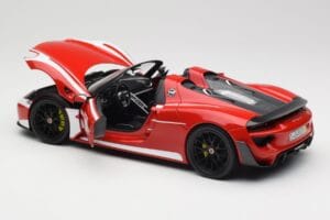 Porsche 918 Spyder Weissach Package Punane & Valged Triibud Minichamps 1:18 110062442 Metall - pilt 6/9