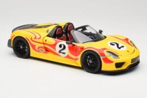 Porsche 918 Spyder Weissach Package Kollane Triipudega Minichamps 1:18 110062446 Metall - pilt 6/8