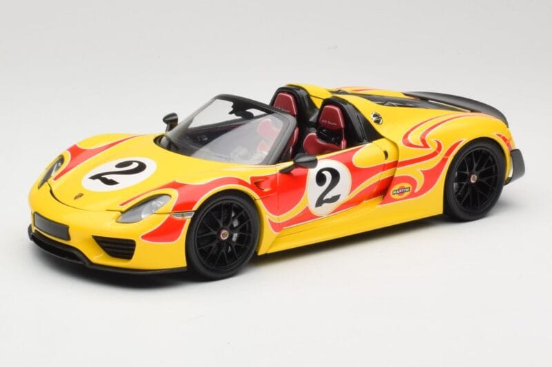 Porsche 918 Spyder Weissach Package Kollane Triipudega Minichamps 1:18 110062446 Metall