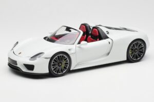 Porsche 918 Spyder Valge Minichamps 1:18 110062436 Metall
