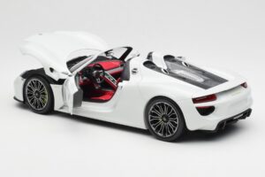 Porsche 918 Spyder Valge Minichamps 1:18 110062436 Metall - pilt 5/8