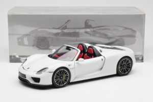 Porsche 918 Spyder Valge Minichamps 1:18 110062436 Metall - pilt 8/8