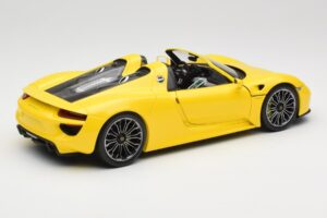 Porsche 918 Spyder Kollane Minichamps 1:18 110062434 Metall - pilt 3/8