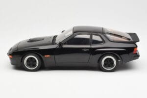Porsche 924 Carrera GT Must AUTOart 1:18 78001 Metall - pilt 4/8