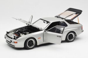 Porsche 924 Carrera GT Diamond Hõbedane AUTOart 1:18 78002 Metall - pilt 2/8