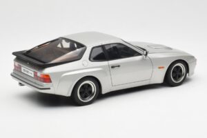 Porsche 924 Carrera GT Diamond Hõbedane AUTOart 1:18 78002 Metall - pilt 3/8