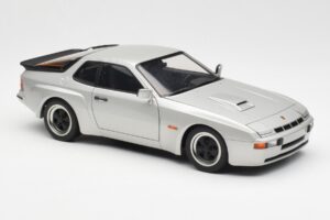 Porsche 924 Carrera GT Diamond Hõbedane AUTOart 1:18 78002 Metall - pilt 6/8