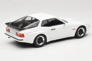 Porsche 924 Carrera GT Valge MCG 1:18 MCG18197 Metall - pilt 2/6