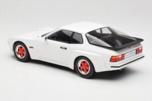 Porsche 924 Carrera GT Valge & Punased Veljed MCG 1:18 MCG18303 Metall - pilt 5/6