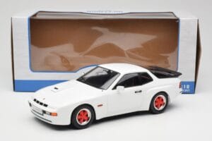 Porsche 924 Carrera GT Valge & Punased Veljed MCG 1:18 MCG18303 Metall - pilt 6/6