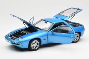 Porsche 928 Sinine AUTOart 1:18 77901 Metall - pilt 2/8