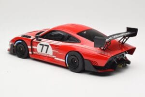 Porsche 935/19 Punane Valgete Triipudega Minichamps 1:18 155067577 Metall - pilt 5/6