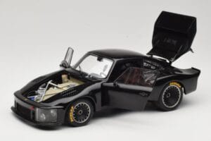 Porsche 935 Turbo Group 5 1976 Exoto 1:18 18101 Metall - pilt 2/8