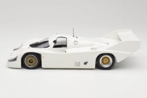 Porsche 956K Plain Body 1982 Minichamps 1:18 155826600 Metall - pilt 3/6