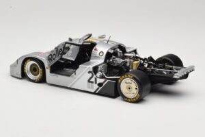 Porsche 956L #21 Rollei A. de Cadenet / C. Ballot-Lena 24 Hours of Le Mans 1984 Minichamps 1:18 183846921 Metall - pilt 5/8