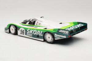 Porsche 956L #16 Skoal Bandit G. Edwards / D. Sears / M. Bleekemolen 24 Hours of Le Mans 1983 Minichamps 1:18 183836916 Metal - pilt 7/8