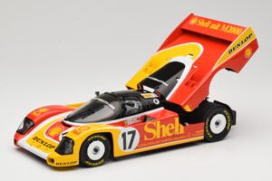 Porsche 962C Group C #17 D. Bell / H-J. Stuck / K. Ludwig 24 Hours of Le Mans 1988 Universal Hobbies 1:18 4704 Metall - pilt 2/8