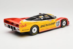 Porsche 962C Group C #17 D. Bell / H-J. Stuck / K. Ludwig 24 Hours of Le Mans 1988 Universal Hobbies 1:18 4704 Metall - pilt 3/8