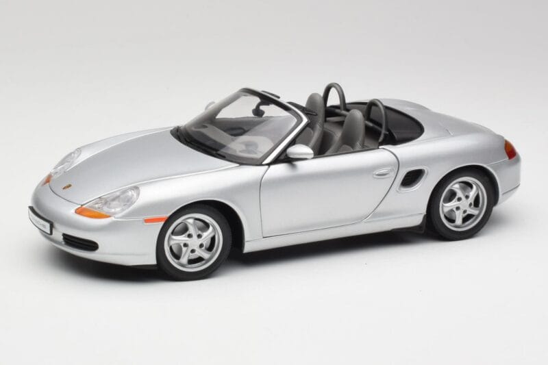 Porsche Boxster 986 Kabriolett Arctic Hõbe Metallik UT Models 1:18 27852 Metall
