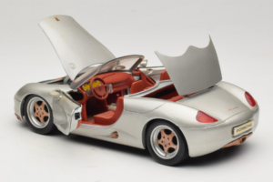 Porsche Boxster 986 Concept Hõbedane Maisto 1:18 50231 Metall - pilt 5/8