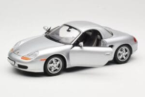 Porsche Boxster 986 Hard Top Hõbedane UT Models 1:18 27854 Metall - pilt 2/8