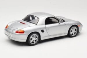 Porsche Boxster 986 Hard Top Hõbedane UT Models 1:18 27854 Metall - pilt 3/8