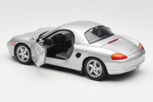 Porsche Boxster 986 Hard Top Hõbedane UT Models 1:18 27854 Metall - pilt 5/8