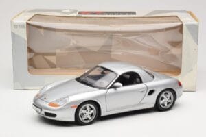 Porsche Boxster 986 Hard Top Hõbedane UT Models 1:18 27854 Metall - pilt 8/8