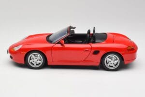 Porsche Boxster S 986 Guards Punane UT Models 1:18 27861-M1 Metall - pilt 4/8