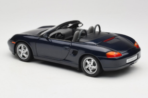 Porsche Boxster 986 S Night Blue UT Models 1:18 WAP021006-R1 Metall - pilt 7/8