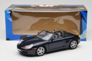 Porsche Boxster 986 S Night Blue UT Models 1:18 WAP021006-R1 Metall - pilt 8/8