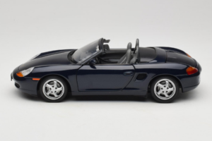 Porsche Boxster S 986 Night Blue UT Models 1:18 WAP021006 Metall - pilt 3/7