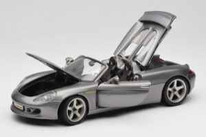 Porsche Carrera GT Hall Metallik Maisto 1:18 36622-R1 Metall - pilt 2/8