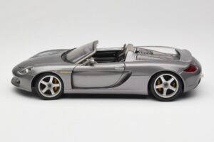 Porsche Carrera GT Hall Metallik Maisto 1:18 36622-R1 Metall - pilt 4/8