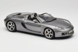 Porsche Carrera GT Hall Metallik Maisto 1:18 36622-R1 Metall - pilt 6/8