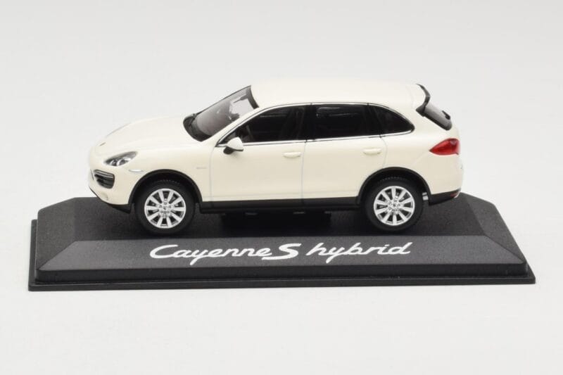 Porsche Cayenne 958 S Hybrid Valge Minichamps 1:43 WAP0200040B Metall