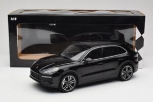 Porsche Cayenne 958 Turbo S Must Minichamps 1:18 155066070 Metall - pilt 6/6