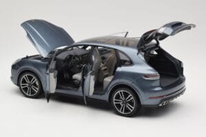 Porsche Cayenne 958 Turbo S Blue Metallic Minichamps 1:18 110066070 Metall - pilt 5/8