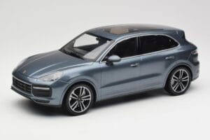 Porsche Cayenne 958 Turbo S Blue Metallic Minichamps 1:18 155066071 Metall