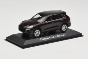 Porsche Cayenne 958 Diesel Acajou Brown Minichamps 1:43 WAP0200030E Metall - pilt 2/4