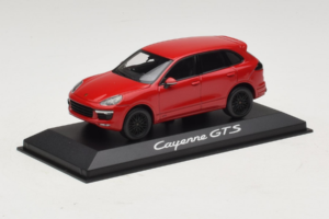 Porsche Cayenne 958 GTS Punane Minichamps 1:43 WAP0200070E Metall - pilt 2/5