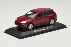 Porsche Cayenne 955 GTS Punane Hõbedate Velgedega Minichamps 1:43 WAP02000818 Metall - pilt 2/4