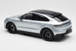 Porsche Cayenne E3 S Coupe Dolo Hõbe Norev 1:18 WAP0213220K Metall - pilt 5/6