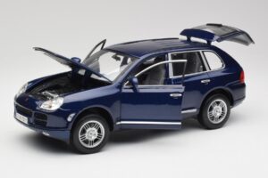 Porsche Cayenne S 9PA Dark Sea Sinine Metallik Maisto 1:18 31635 Metall - pilt 2/8