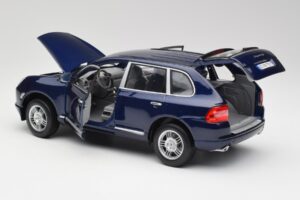 Porsche Cayenne S 9PA Dark Sea Sinine Metallik Maisto 1:18 31635 Metall - pilt 5/8