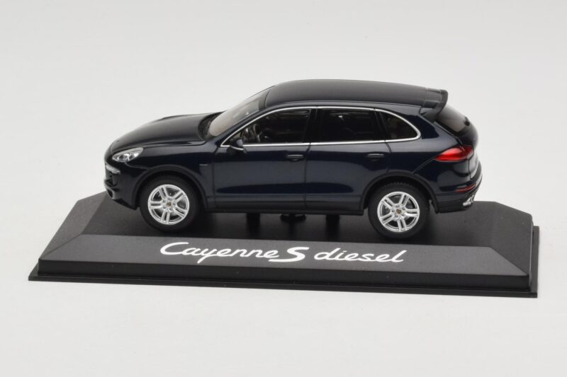 Porsche Cayenne 958 S Diesel Blue Metallic Minichamps 1:43 WAP0200080E Metall