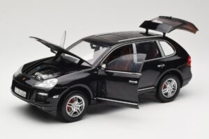 Porsche Cayenne Turbo 957 Must Norev 1:18 WAP02112317 Metall - pilt 2/8
