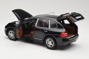 Porsche Cayenne Turbo 957 Must Norev 1:18 WAP02112317 Metall - pilt 5/8